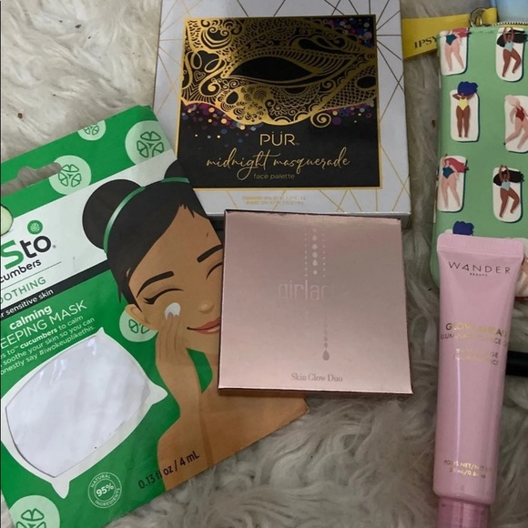 Makeup bundle!! - Picture 4 of 5